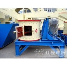 自行式沙石破碎機(jī)價(jià)格不貴，經(jīng)濟(jì)實(shí)惠ZQ82