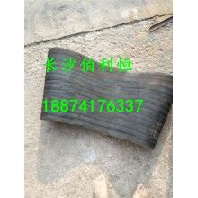  銷售攪拌機配機，中聯(lián)攪拌機配件原裝下料斗膠桶