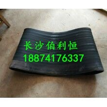 專業(yè)供應(yīng)攪拌機配件，中聯(lián)攪拌機配件，中聯(lián)HZS120P型下料斗膠桶