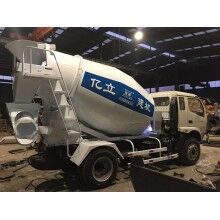 廠家大量供應(yīng)3m3混凝土罐車，攪拌罐車，量大從優(yōu)